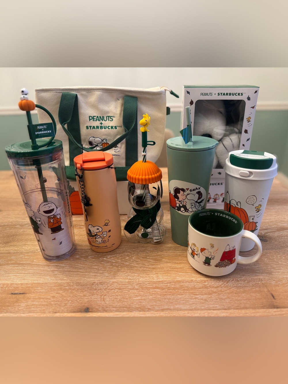 PEANUTS + Starbucks Snoopy Bundle